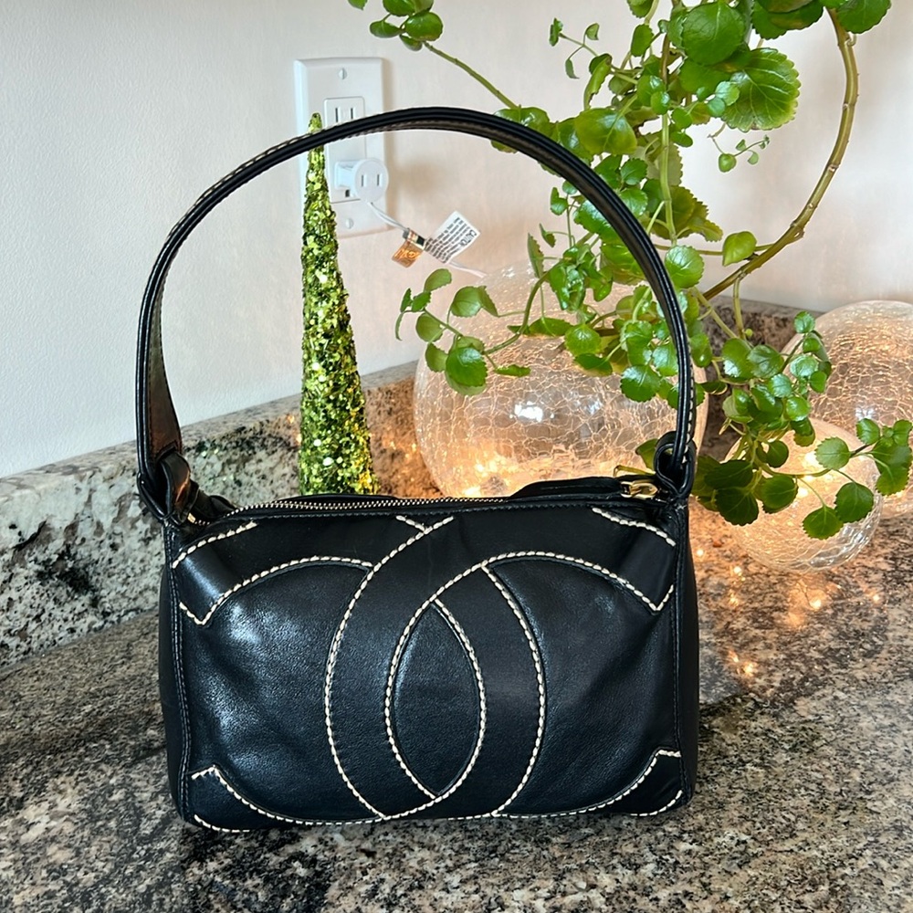 CHANEL Vintage Purse - Picture 3 of 17